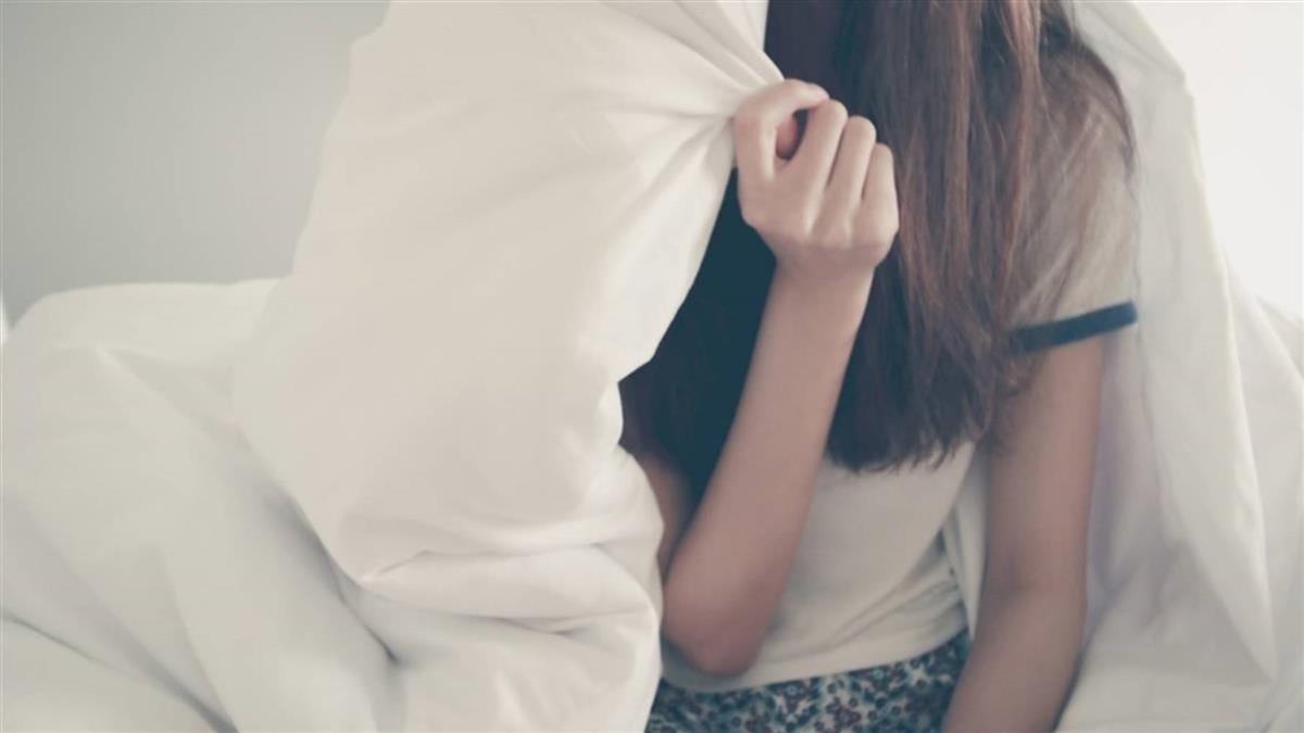 控男大生一夜硬上2次！女高中生痛哭：剛穿好褲子又要