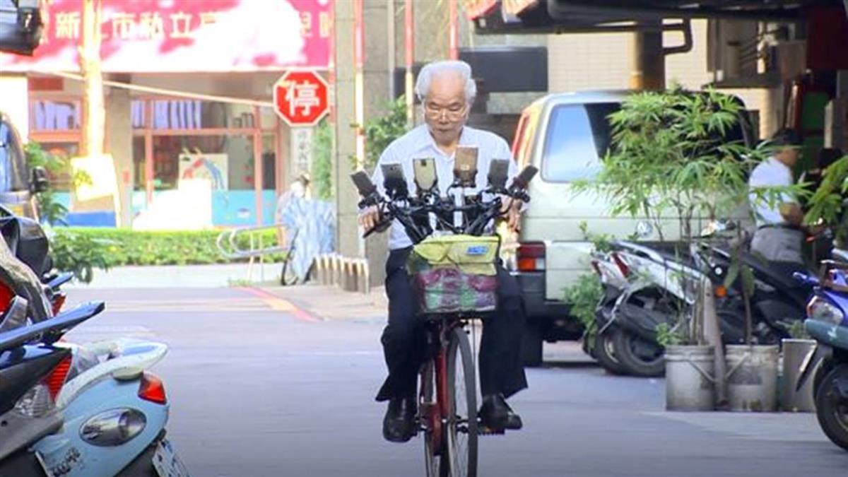 手機代言換人！寶可夢阿伯打敗孔劉