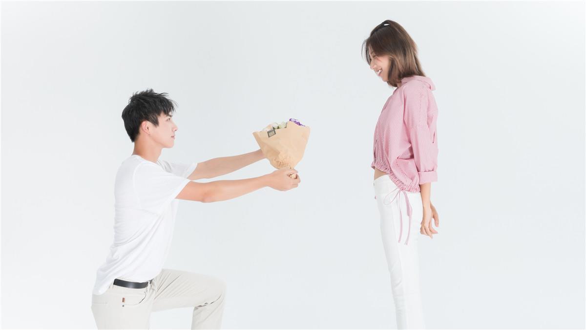 心儀女孩對自己越冷淡,就越是要追求到底的星座男