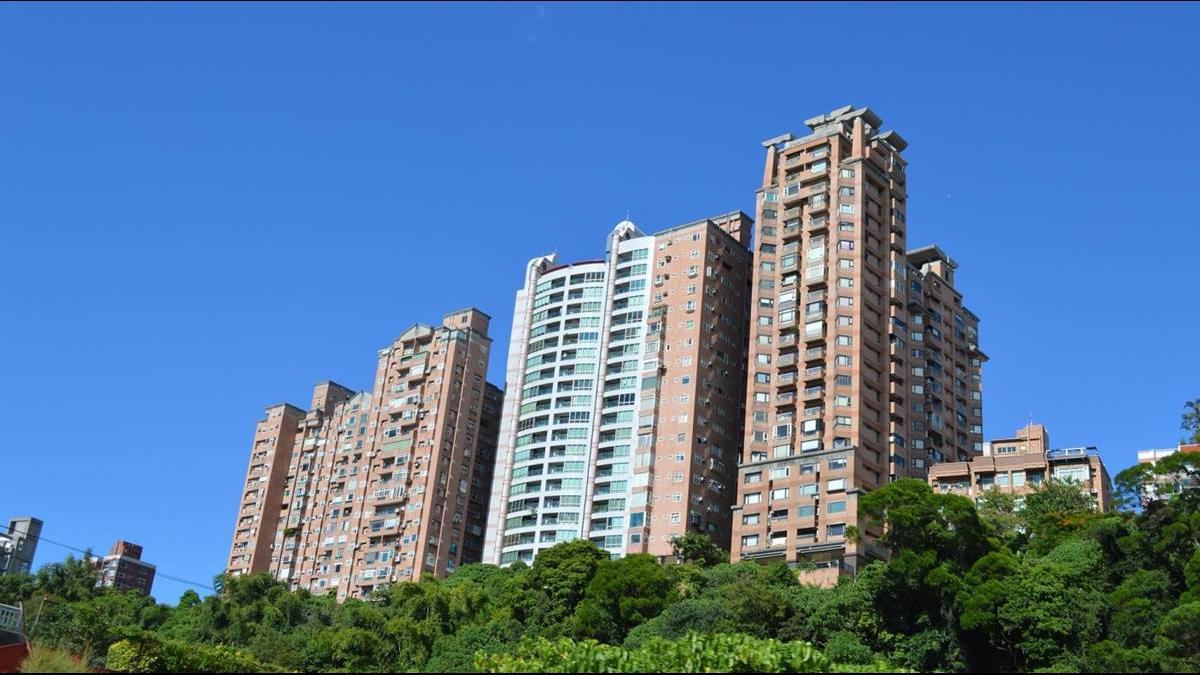 首年免管理費但要扛櫃台45萬薪?建商心機掀論戰