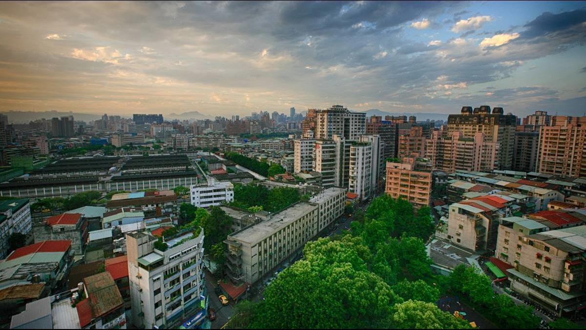 存到300萬該一次繳清房貸嗎?意外掀網友論戰