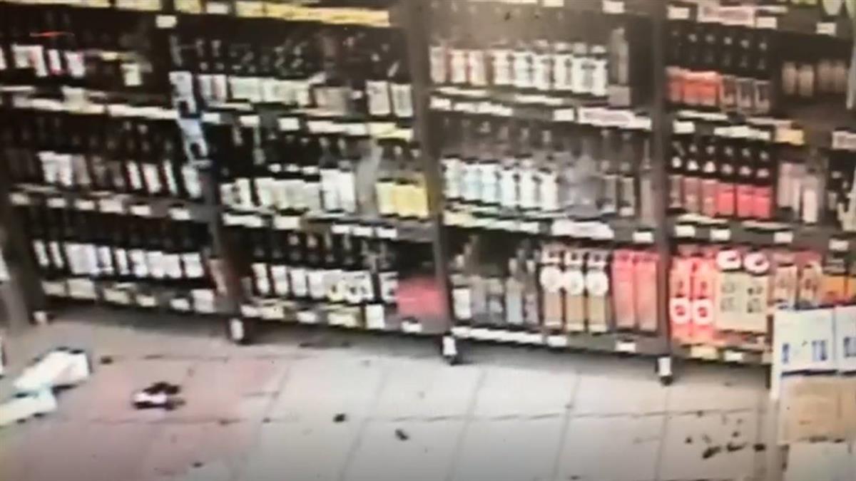 宜蘭清晨6級震！女中天花板塌 賣場物品散落
