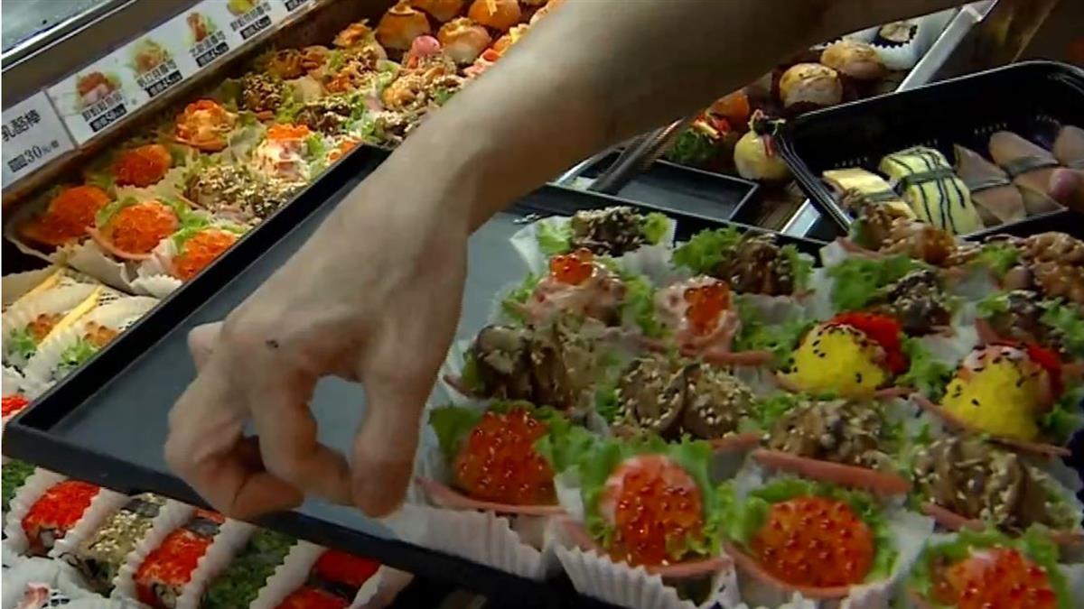補不夠客人吃!黃昏市場平價壽司 內用立食區擠