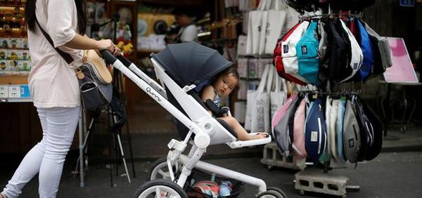 韩国女性生育率快跌0，为什么她们都不想生小孩了？