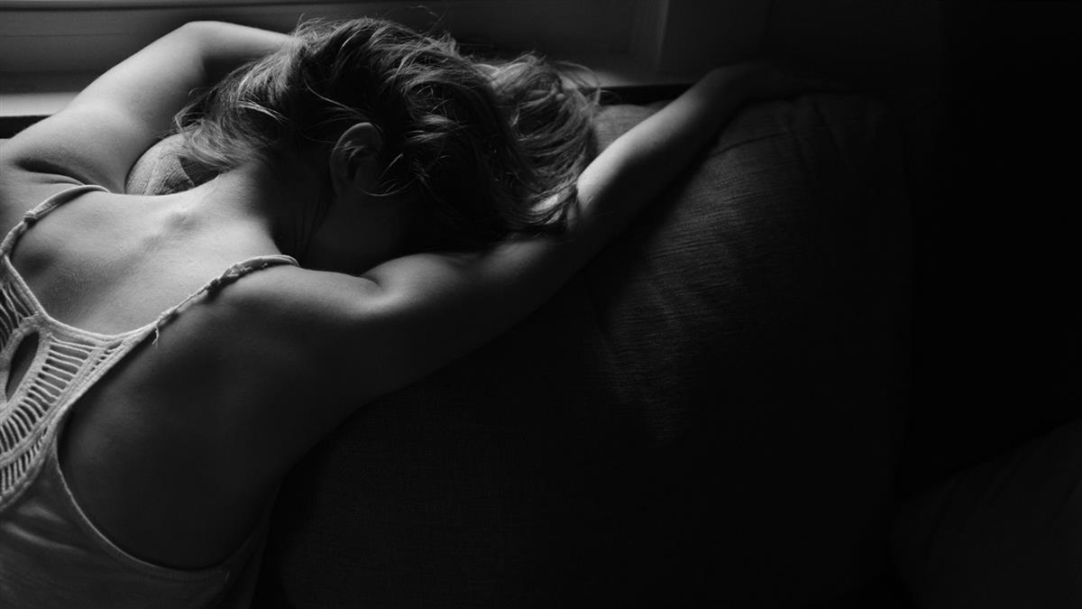 é
åºå¦¹é
é被她åé¨åºå ´ æ
éç¥è¤»ç¡¬ä¸