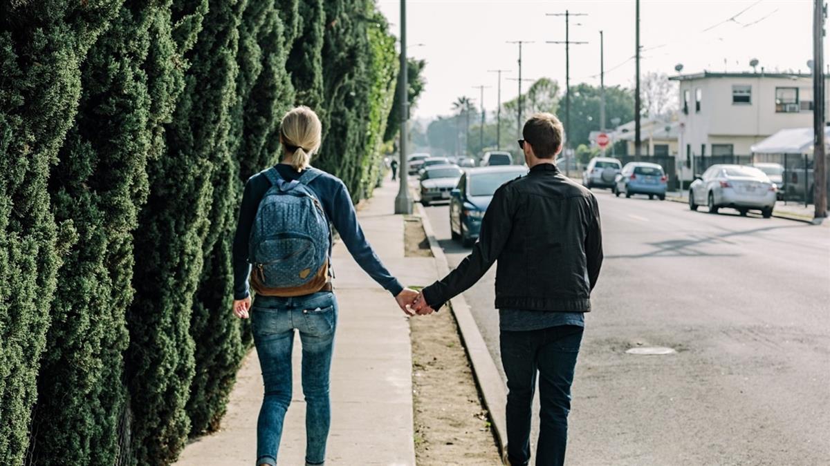 女老師戀上17歲雙胞胎 母7字怒嗆下場曝光