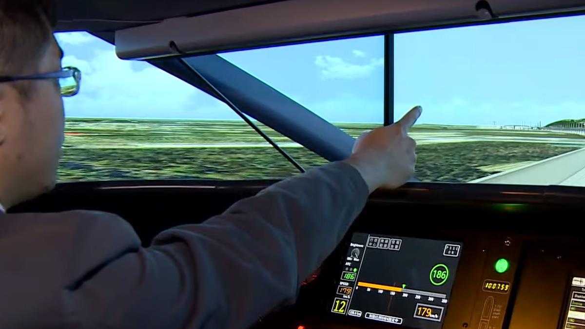 高鐵新式駕駛模擬機MIT！ 170個應變情境超威