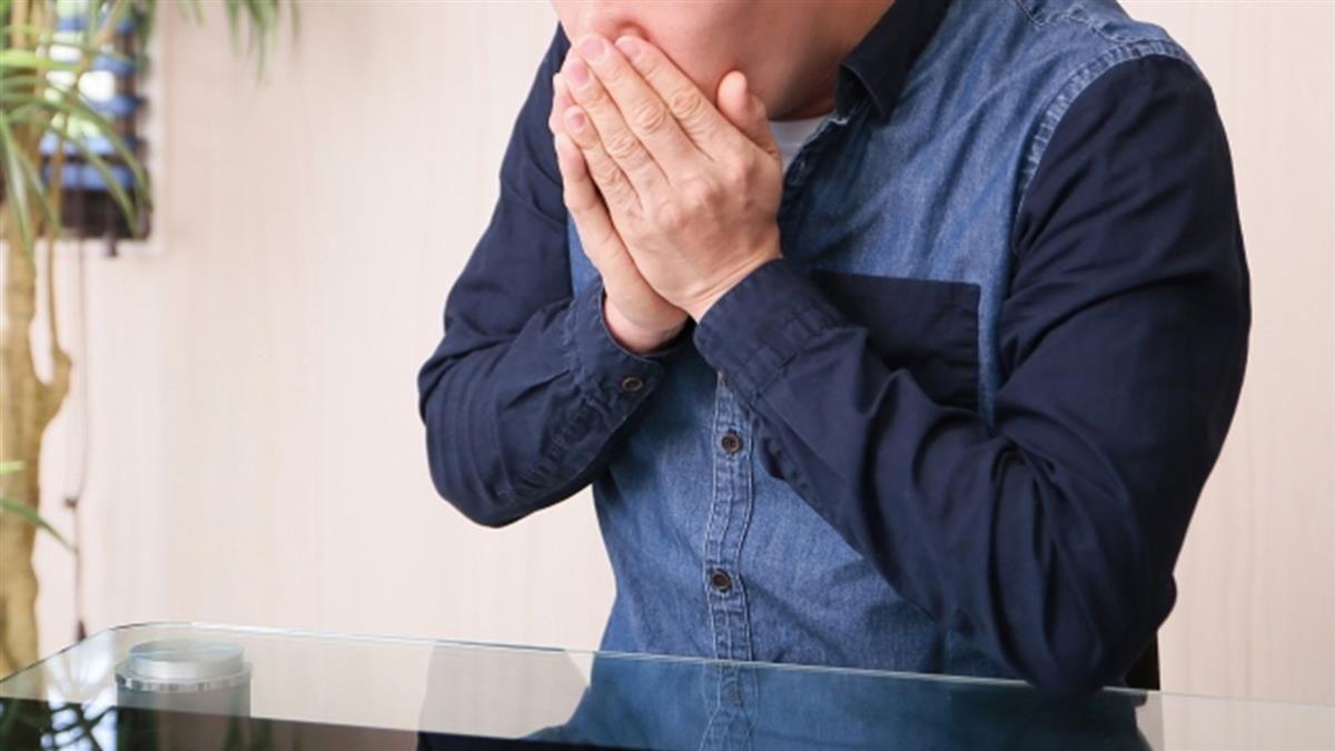 新婚妻才懷孕2月 30歲男咳嗽檢查竟是癌末