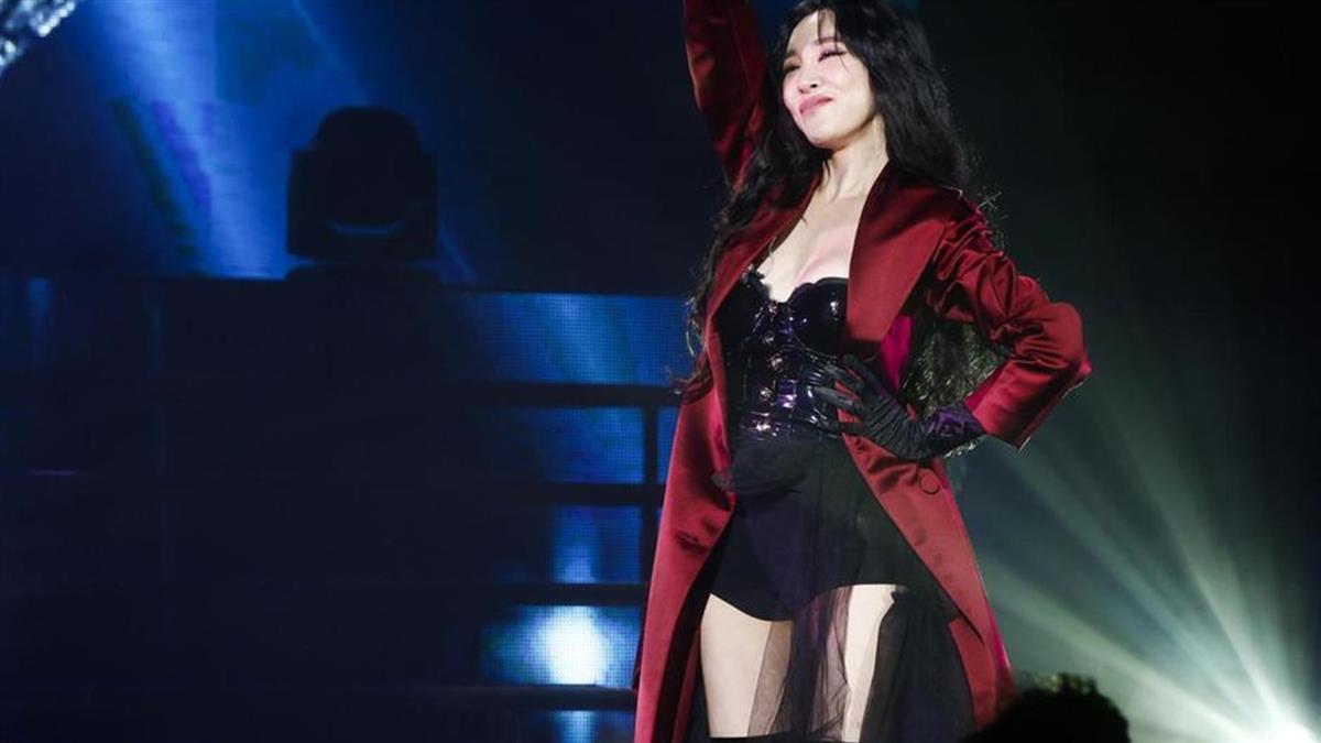 少時Tiffany台北火辣開唱 JJ現身台下力挺