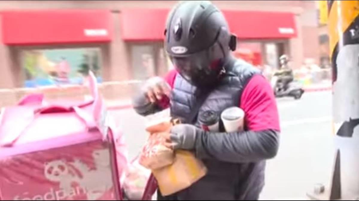 遭要求「戴口罩才能送餐」？ 外送員：完全買不到