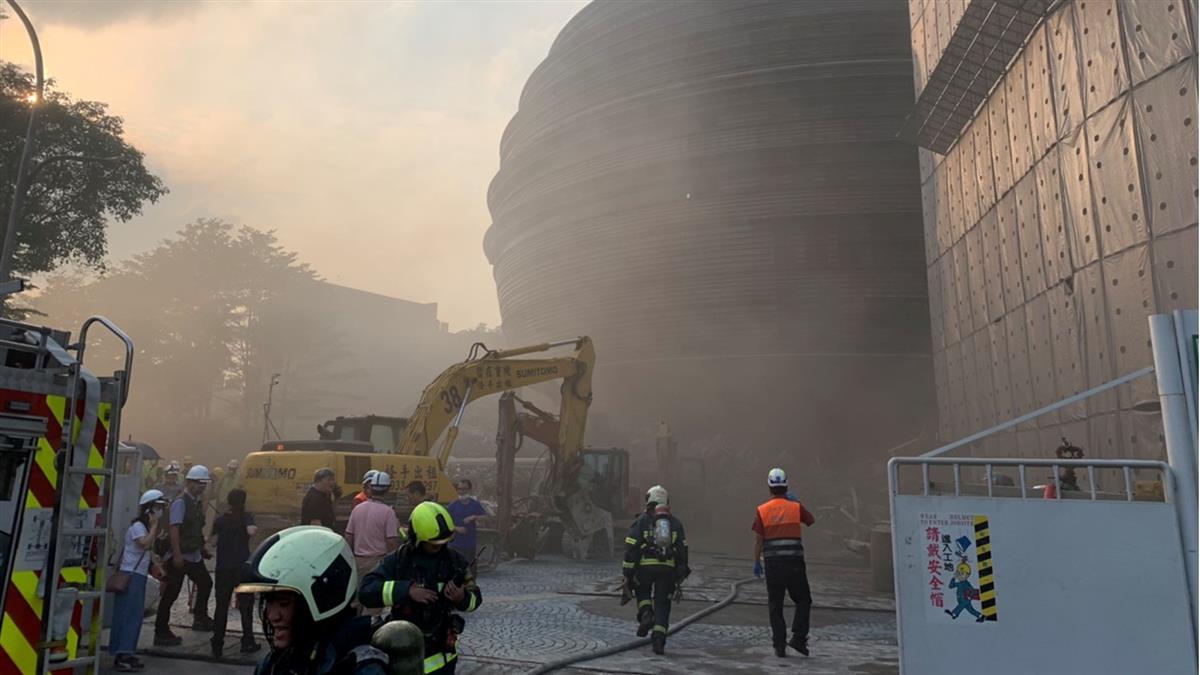 京華城拆除工程突起火 初步調查無人受困