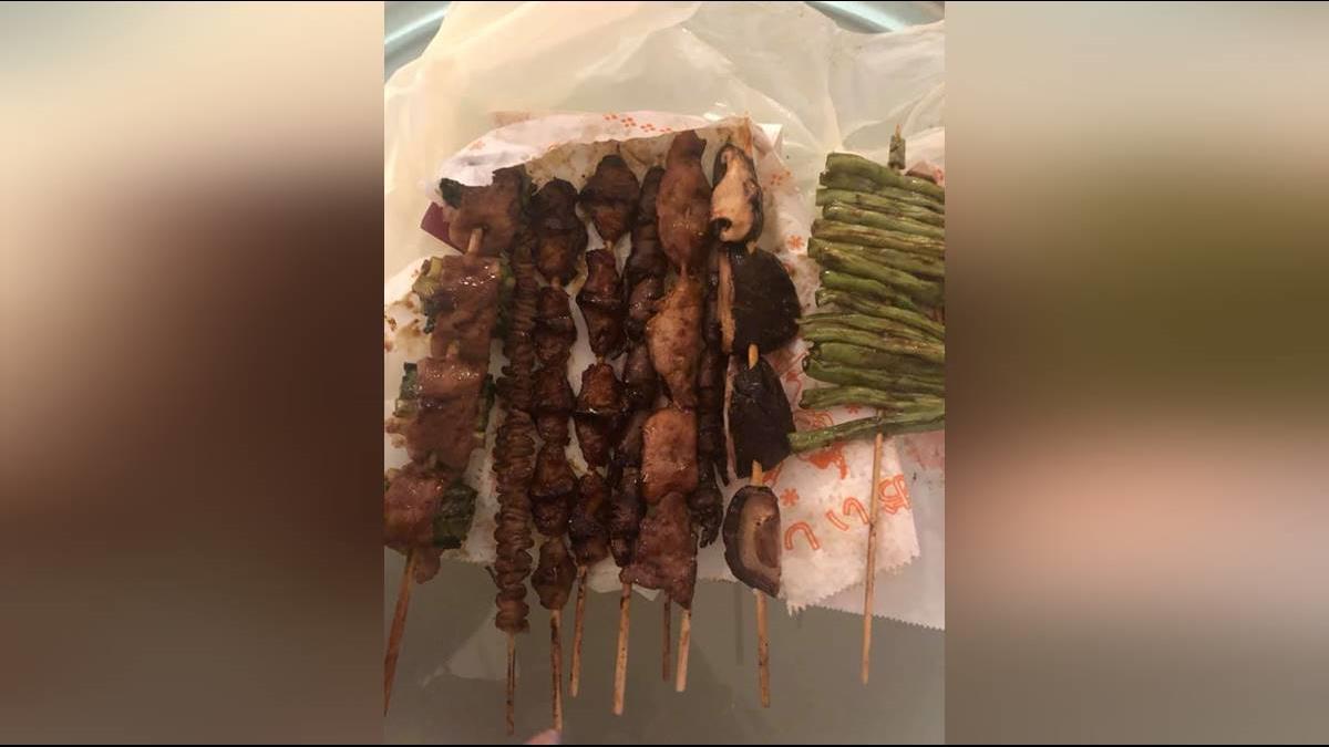 夜市9串烤肉竟要440元!老饕一眼揪「最貴禍首」