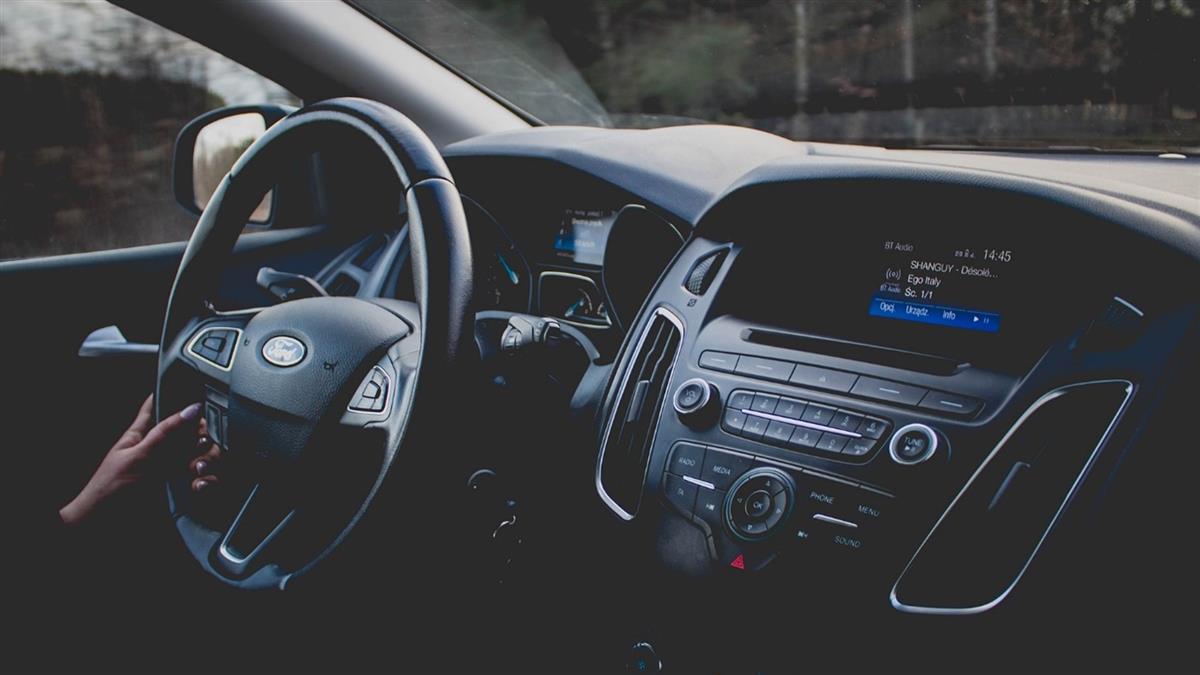 爸爸買新車認乾女兒！父親節突宣布：要有妹妹了