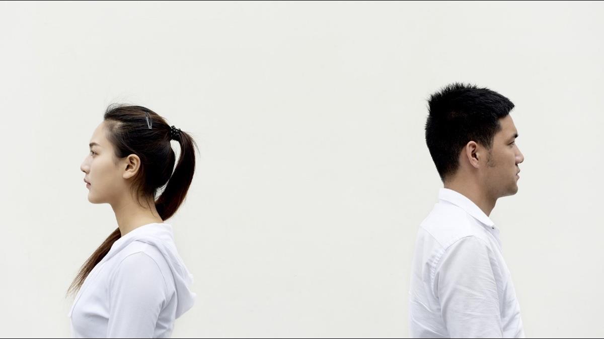 男友創業大方「三節給1個月獎金」 她嫌燒錢浪費：難怪比不上我家