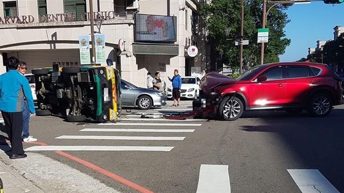 快訊／苗栗休旅車撞翻娃娃車！3幼童受傷急送醫