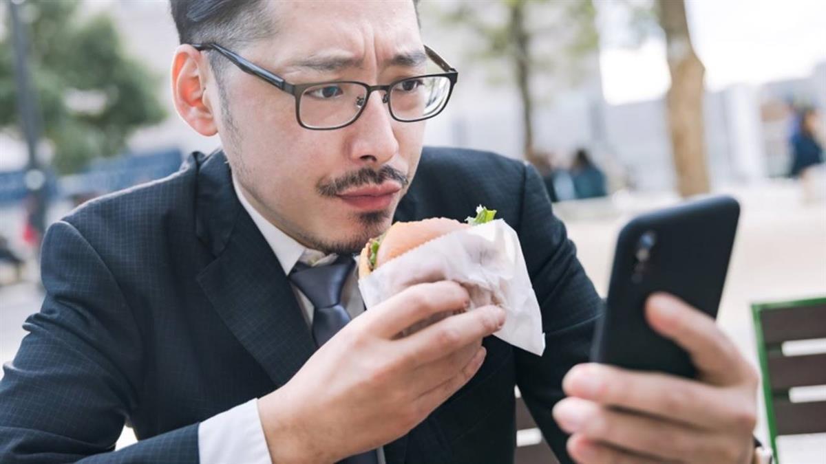下班後老闆傳Line交辦「要給加班費」!違者最高罰100萬