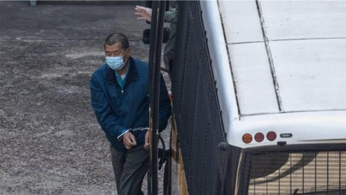 香港國安法:黎智英加控「勾結外國勢力」罪名,鍾翰林侮辱國旗罪成