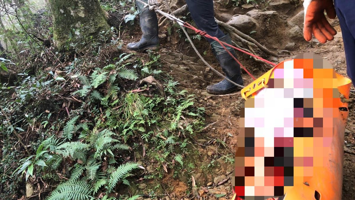 快訊／男登新竹北德拉曼山突倒地命危 消防緊急救援