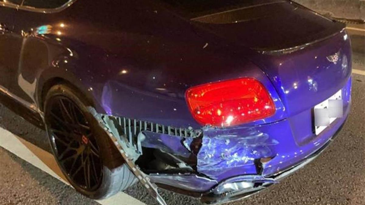 賓利左右詭異飄移害4車連環撞！驚人維修費出爐