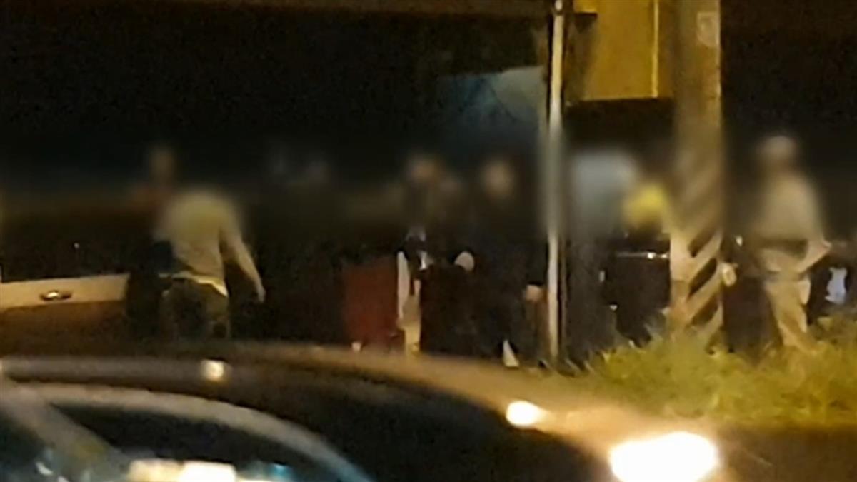 跨年後為女性友人爭風吃醋 兩男撂人互砍當街鬥毆