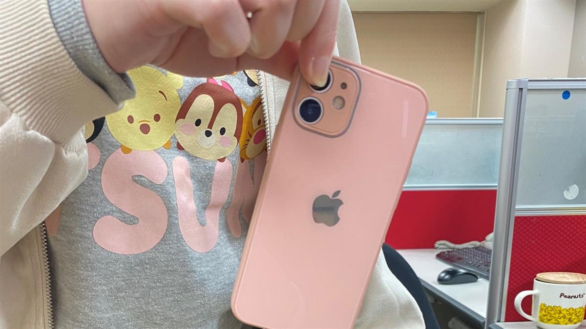 移工撿到iPhone用翻譯狂求救 失主到場竟拿了就走