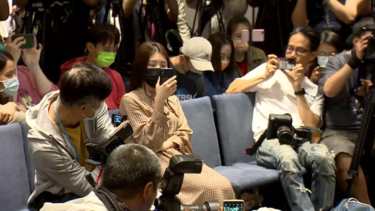 「我是當事人不是閒雜人等」 雞排妹踢館翁立友記者會