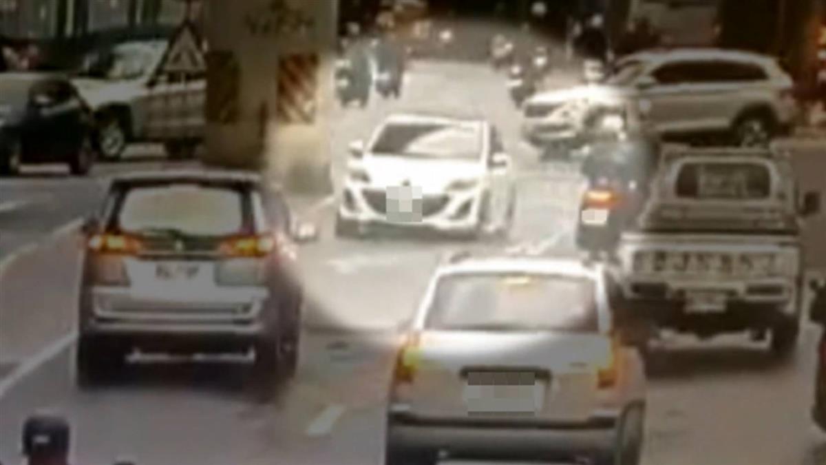 玩命關頭台北版 駕駛狂飆警跨3單位尾隨追緝