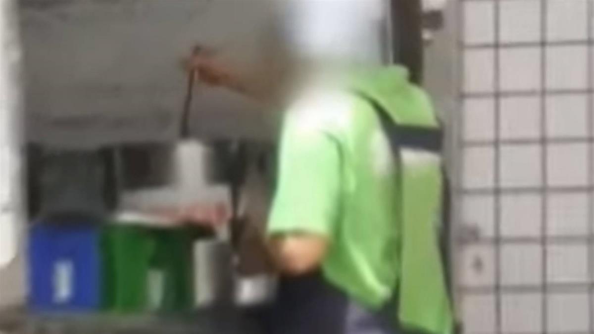 獨／家長直擊！ 控團膳送餐人員「偷吃」國小營養午餐