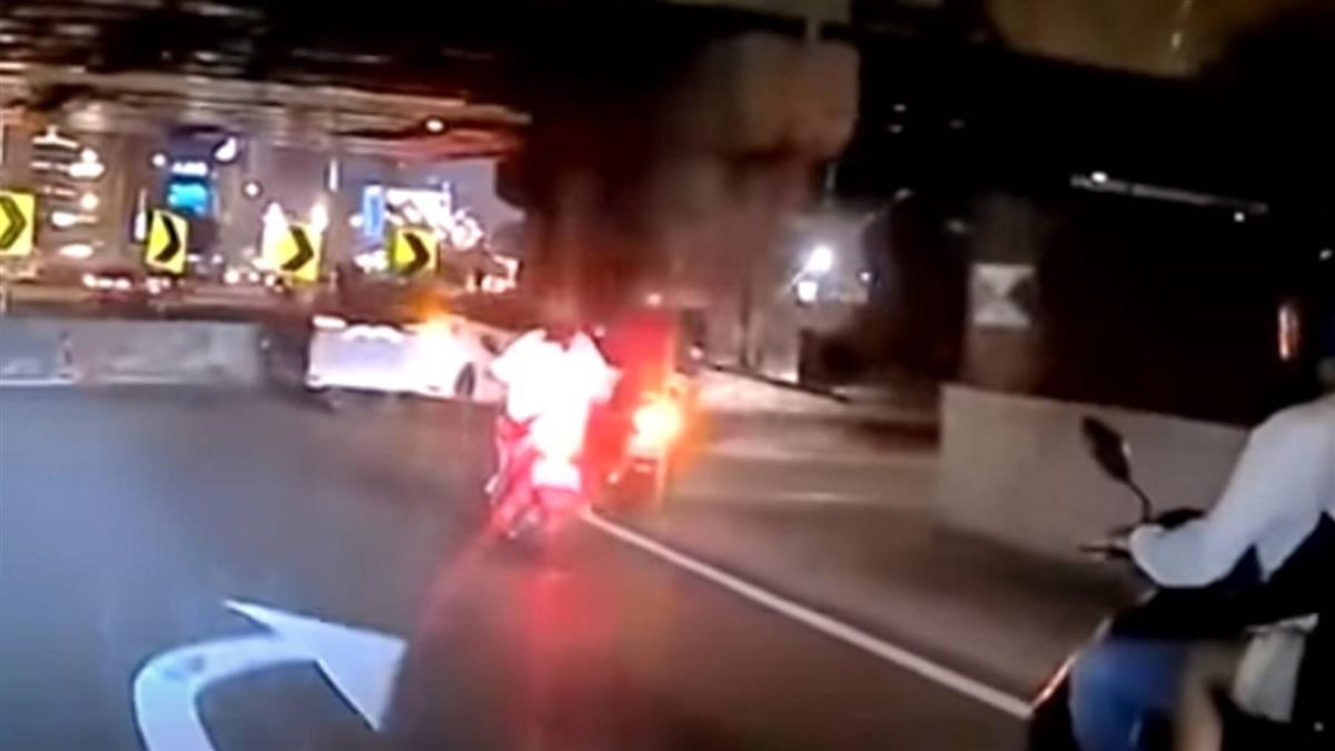 獨／90度直角！台中「機車魔鬼彎」車禍頻 護欄被刷爛