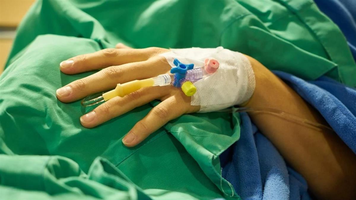 驚！36歲女染疫216天 新冠病毒竟體內變異32次