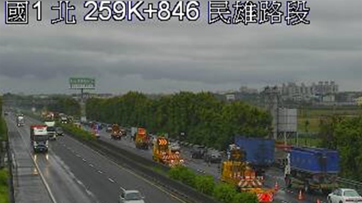 快訊/國道1民雄路段「20車連環撞」 死傷不明搶救中