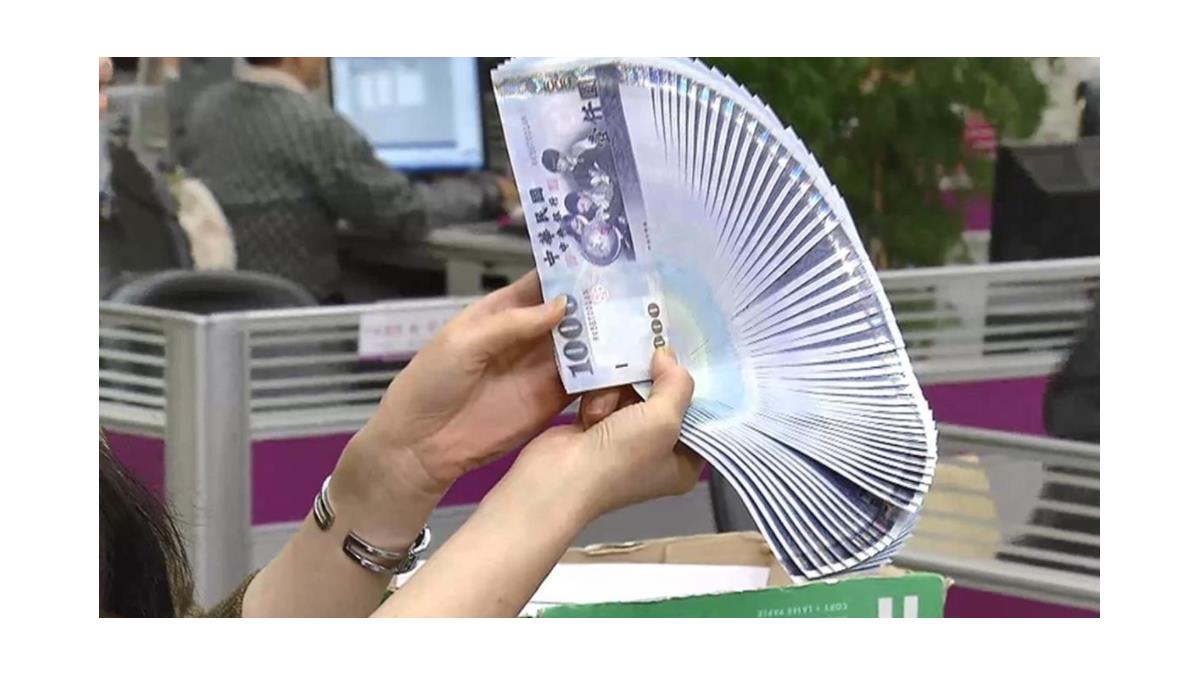 10萬紓困貸款「秒核過入帳」 鄉民敲碗：哪一家的？