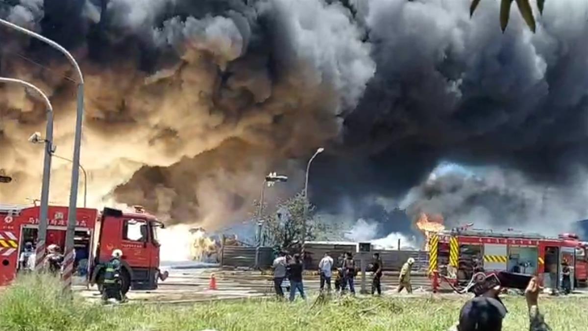 快訊／高雄小港驚傳爆炸 「濃煙狂竄」緊急搶救中