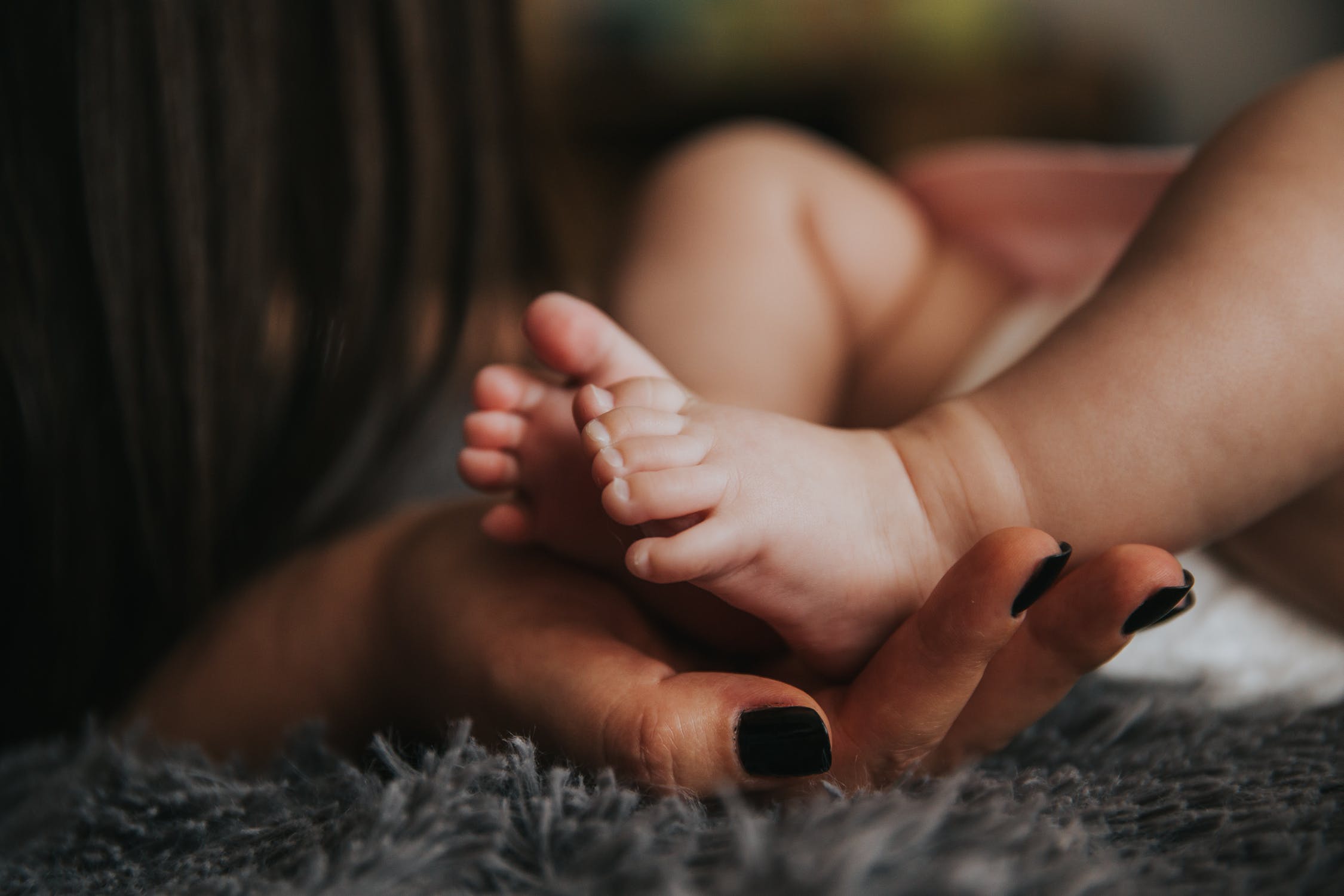 憋得好苦！公婆同住只能「靜音恩愛」 人妻崩潰：我一直分心啊
