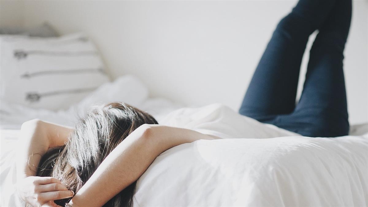 頻繁抽筋6原因！醫曝4招解除、4招預防：可能是警訊