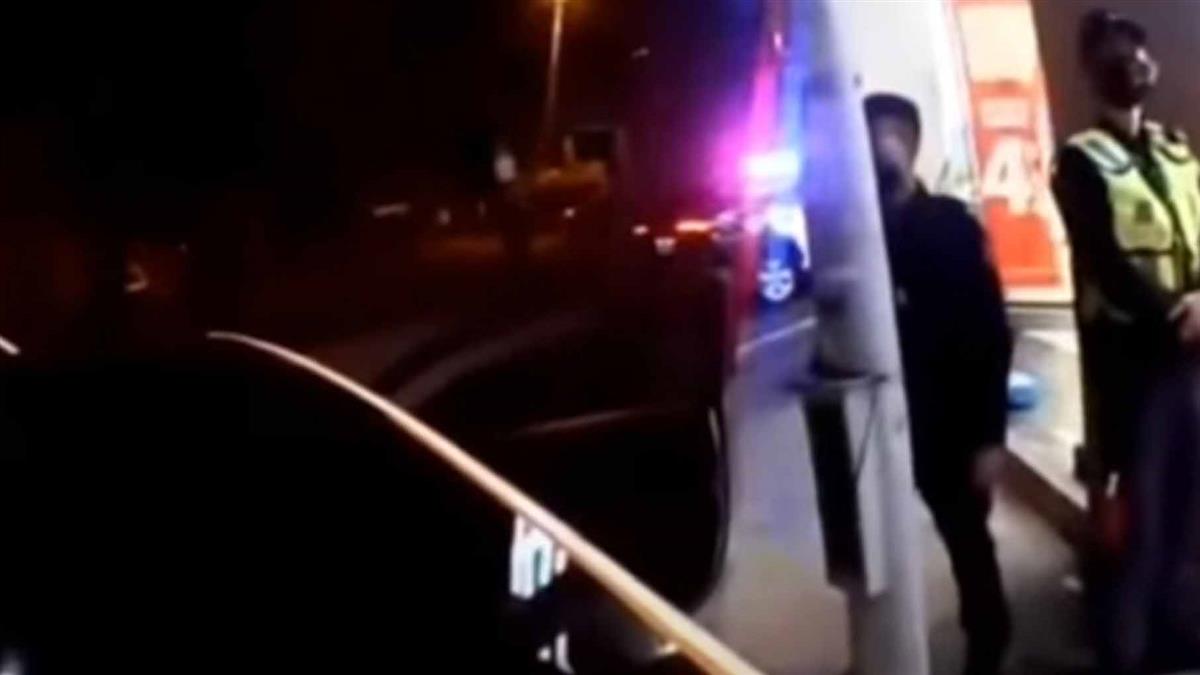 違停遭攔車窗飄毒品味 駕駛稱1包卻搜出101包