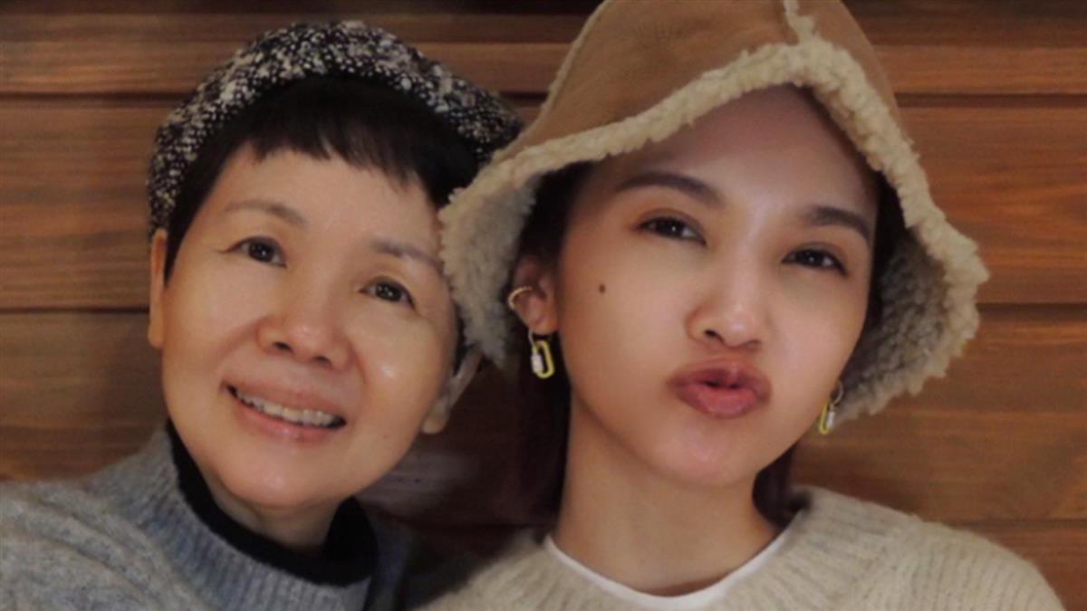楊丞琳媽媽「65歲超凍齡」 母女合照宛如姊妹