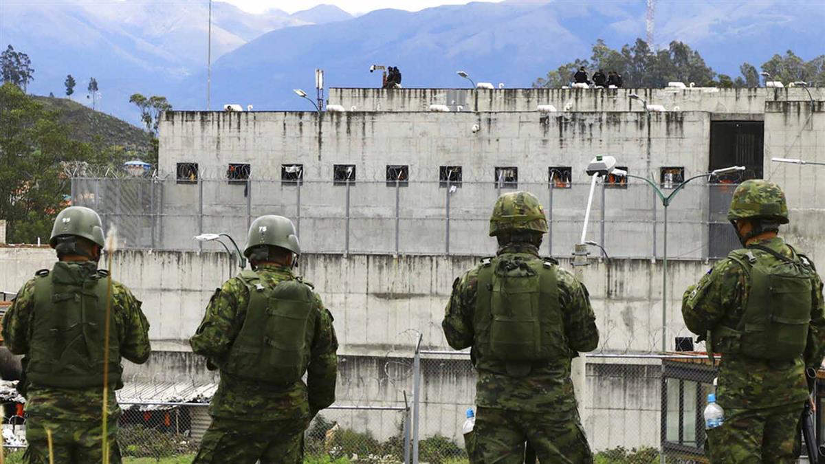 監獄血洗暴動！幫派惡鬥釀12死 800軍警出動鎮壓