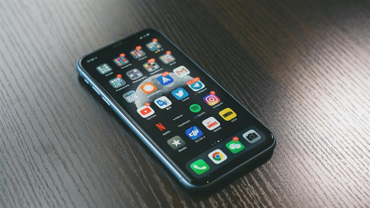 遭火辣女師性騷？男大生流出濕鹹對話：師生之間刺激