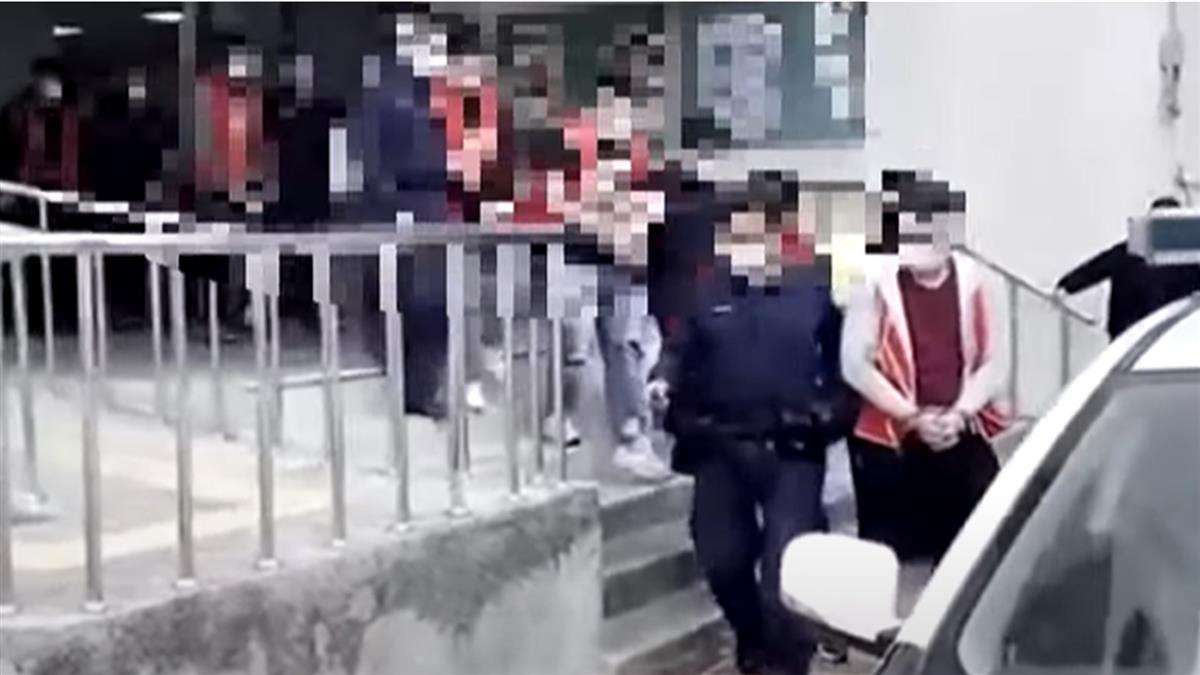 搭電梯走錯樓層被笑！雙方爆口角