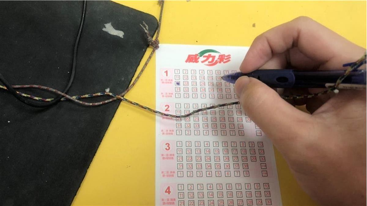 威力彩第111027期開獎