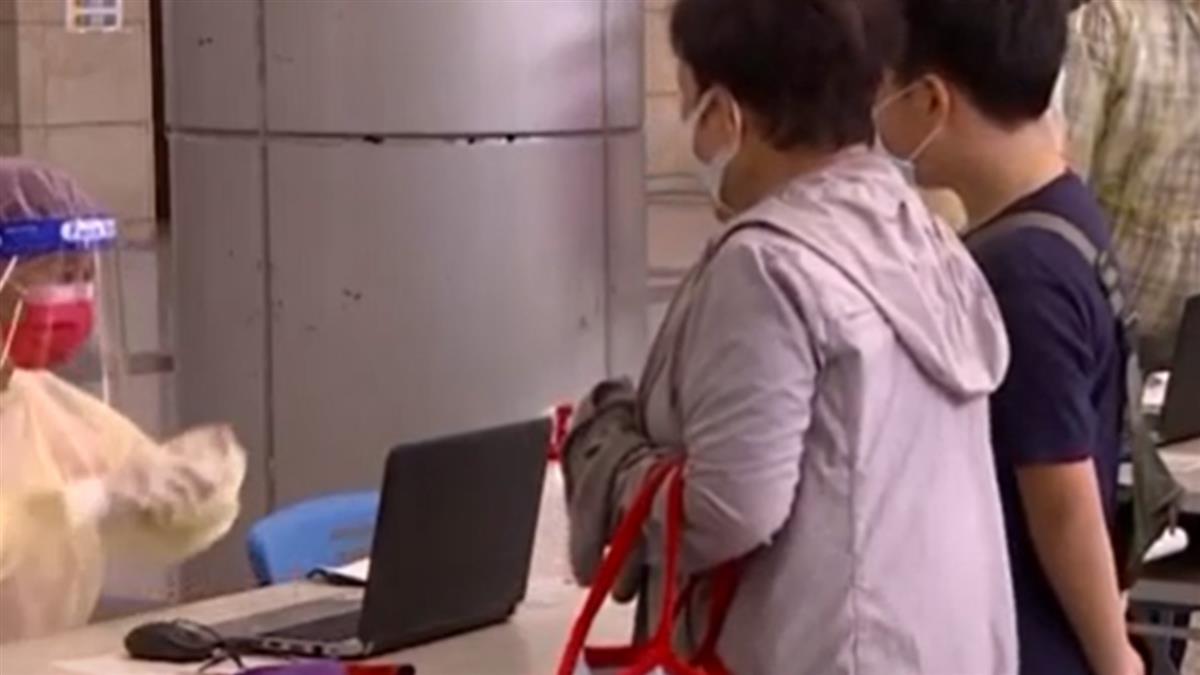 確診者想衝門診 蘇一峰：查健保卡Ct值14擋下來了