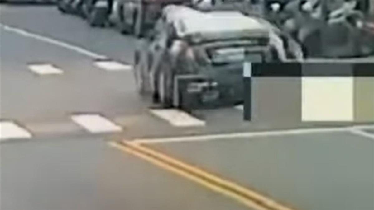 轎車失控撞8機車1汽車 駕駛酒測值達0.85