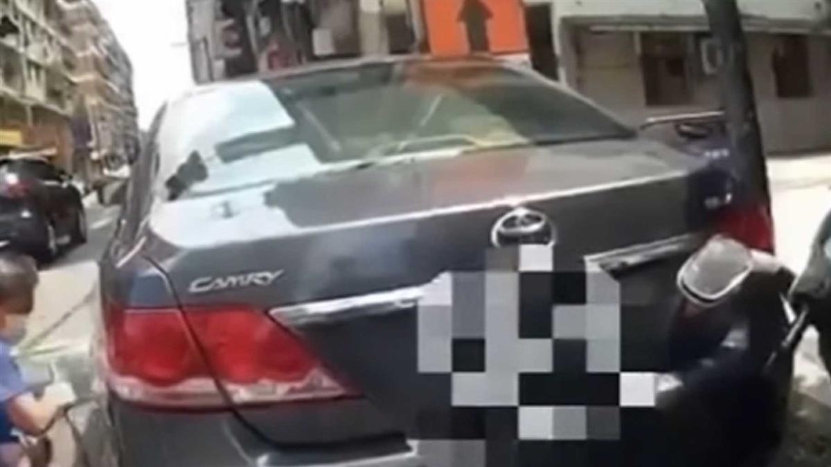 獨／車廠業務為剪髮違停遭拖吊 「鈔票砸警」遭逮
