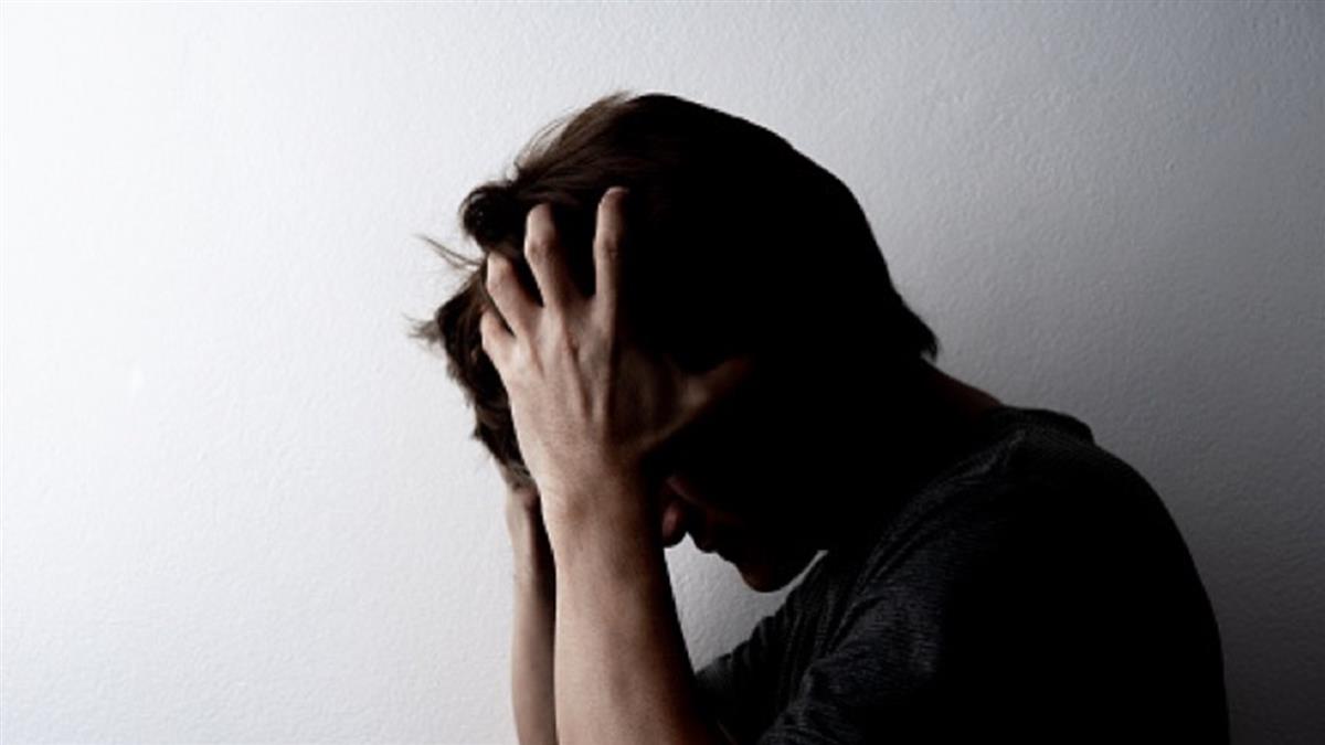 壞壞就頭痛！男第一次車震「興奮到昏迷」 醫檢查不得了