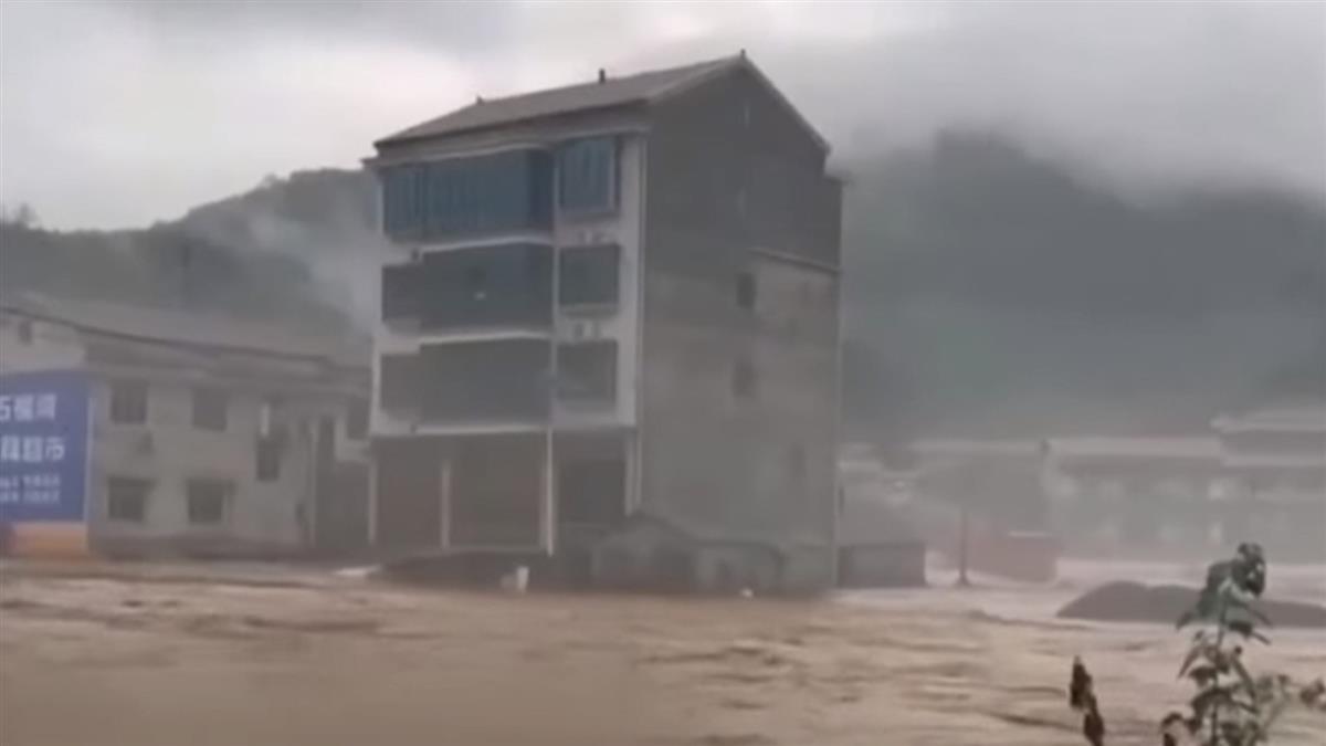 陸南方暴雨！多地受災 市區淹水1.5米