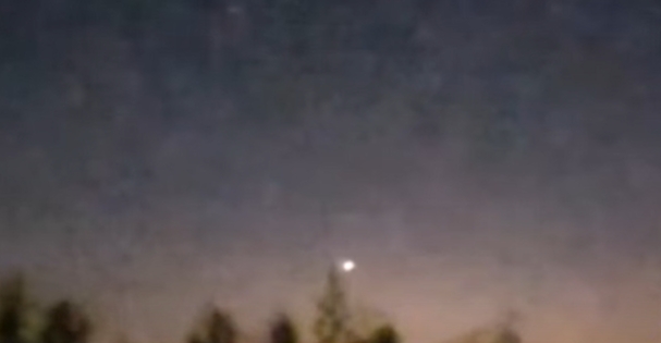 ▲▼金門駐軍發現共軍無人機，發射信號彈驅離。（圖／東森新聞）