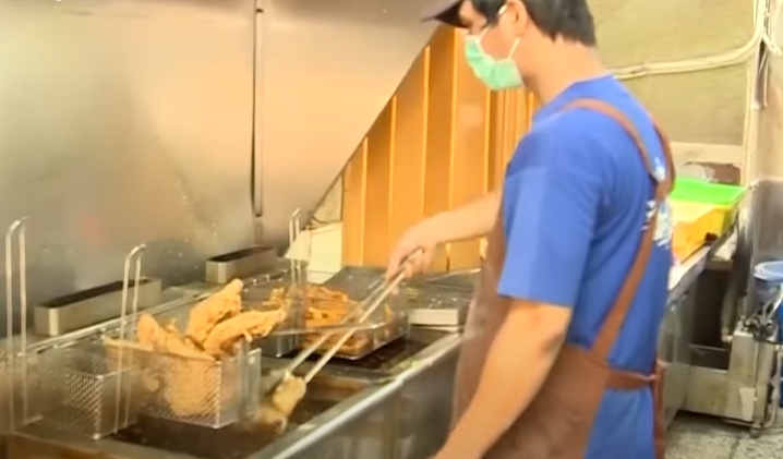 ▼店家面對漲價，也無奈回應。（圖／東森新聞）