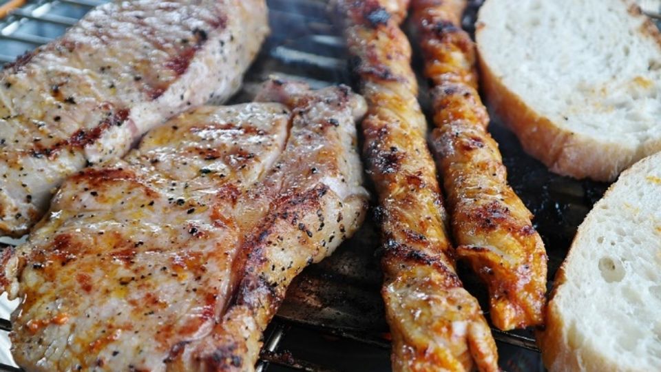 ▼中秋節除了烤肉，還可以求桃花。（示意圖與本文無關／pixabay）
