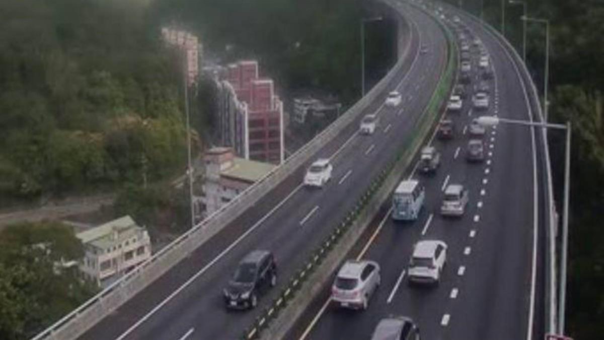 連假首日下午再湧一波車潮國5南港到坪林越晚越塞 東森新聞